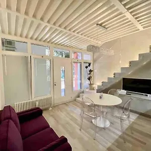 residenza-casanova-appartamento-in-giudecca.hotelslidodijesolo.com/