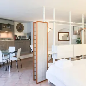 https://monolocale-mostacciano.it-romehotels.com